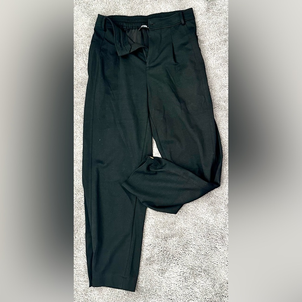 Ankled, classy pantsuit. Comfortable.